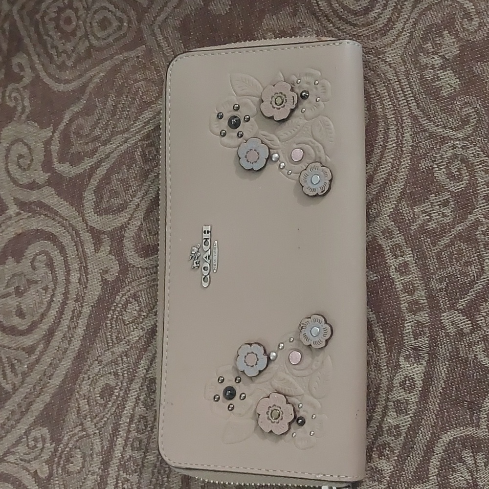 Coach Taupe/Tan Tea Rose Wallet